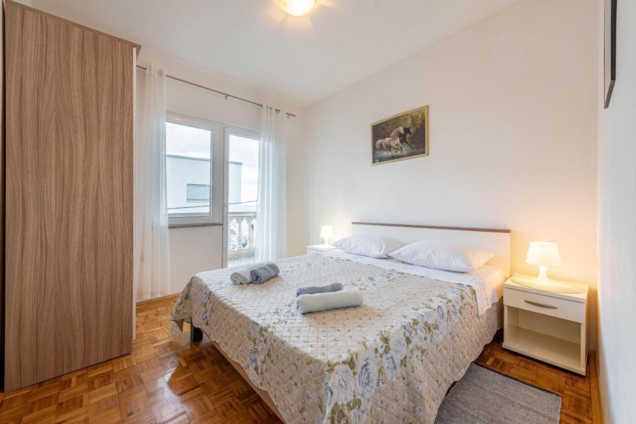 Family Friendly Seaside Apartments Kozino, Zadar - 5749 Petrcane Exterior photo