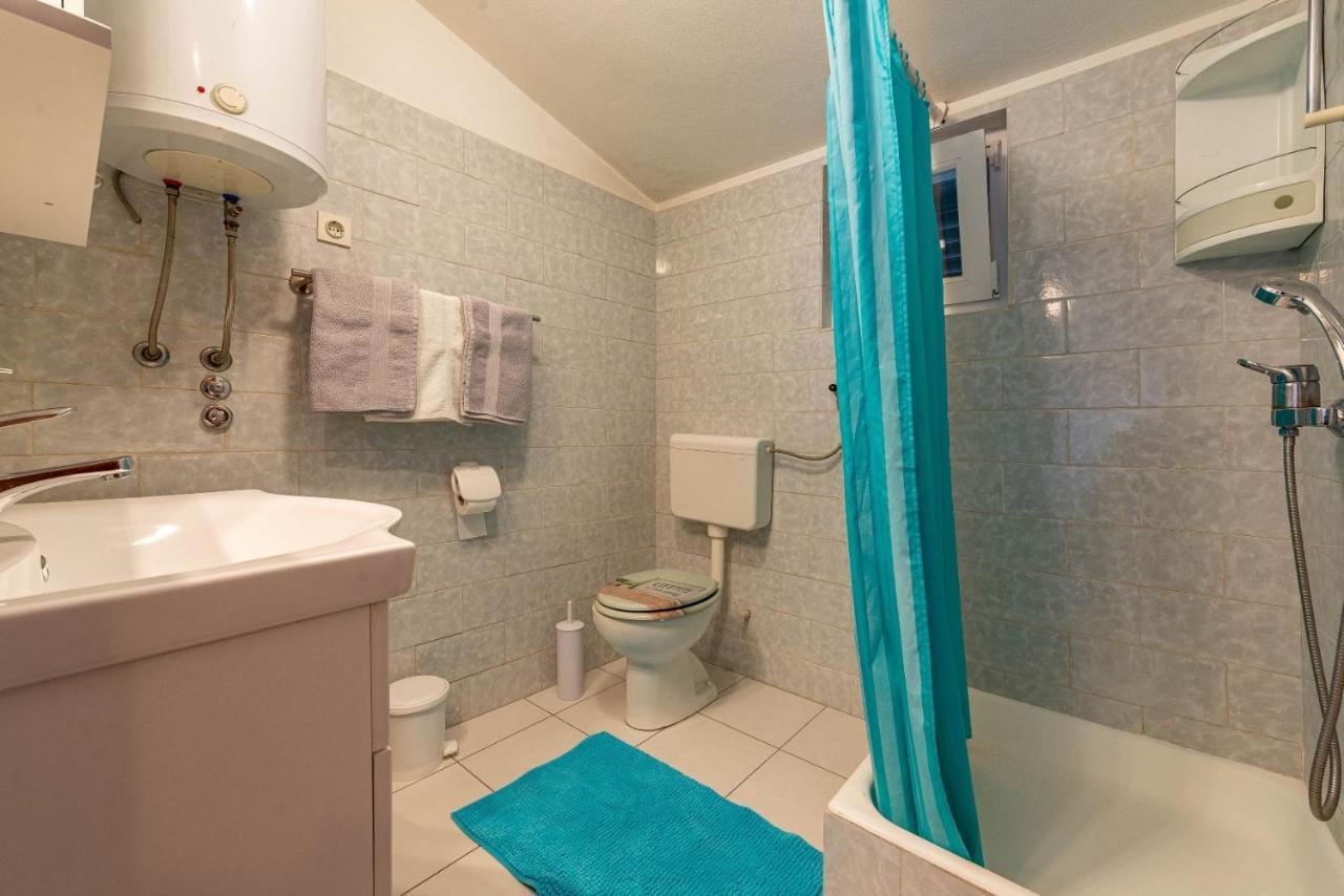 Family Friendly Seaside Apartments Kozino, Zadar - 5749 Petrcane Exterior photo